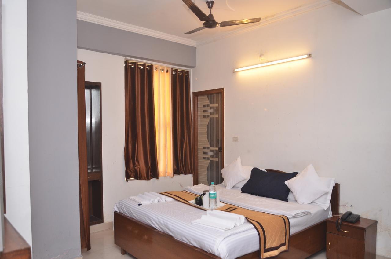 Oyo 8076 Hotel Europe Plaza Lucknow Exterior foto